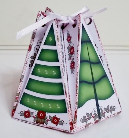 HEXAGONAL GIFT BAG - CHRISTMAS TREES by Pam Stubley