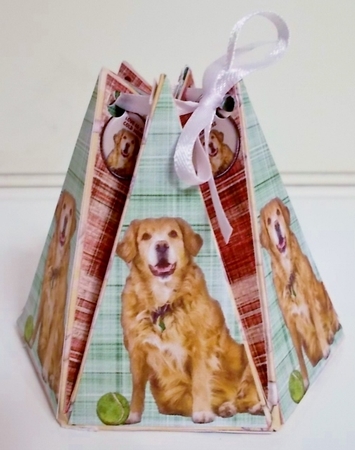 HEXAGONAL GIFT BAG - GOLDEN RETRIEVER DOG by Pam Stubley