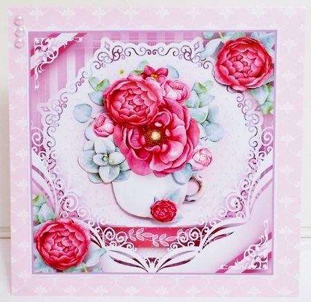 Bordeaux Floral Bouquet Cup Mini Kit by Pam Stubley