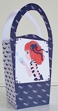 LARGE ROUND TOP GIFT BAG - CATCHING FEATHERS by Pam Stubley