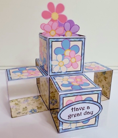 Cube pop-ups Daisies by Pam Stubley