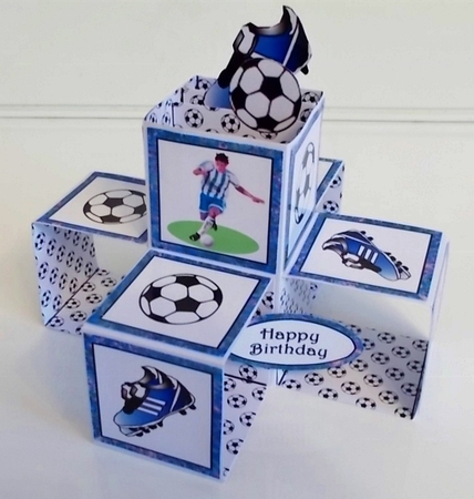Pop-up cube Soccer (Blue) by Pam Stubley