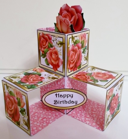 Pop-up cube Pink Roses by Pam Stubley