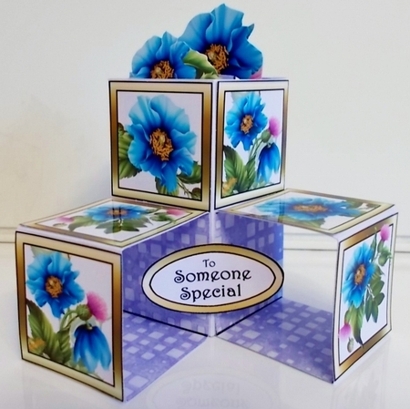 Pop-up cube Blue Poppies by Pam Stubley