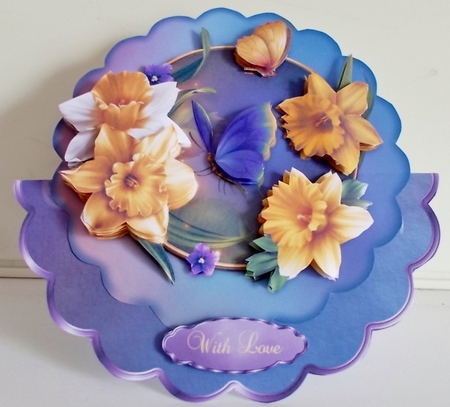 Daffodil Delight - Scallop Wobble Card Mini-Kit by Pam Stubley