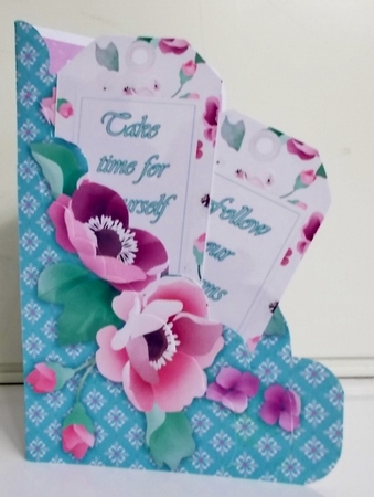 Floral Spray Scalloped Edge Pocket Card with Twenty Tags by Pam Stubley