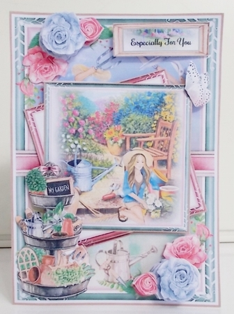 In The Garden 5x7 Female 03 Mini Page Kit by Pam Stubley