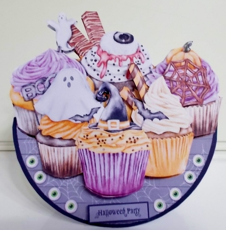 HALLOWEEN CUPCAKES rocker card by Pam Stubley