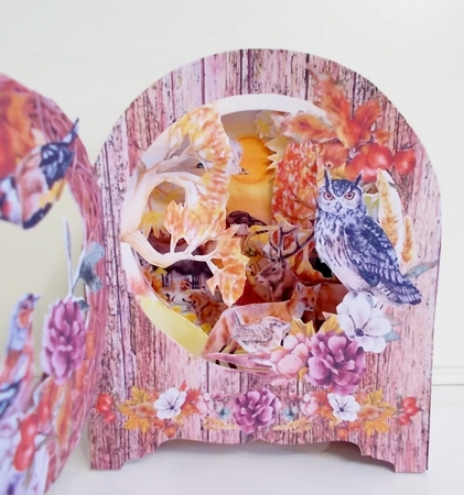 Autumn Splendour 2 Behind the Door Tunnel Card by Pam Stubley