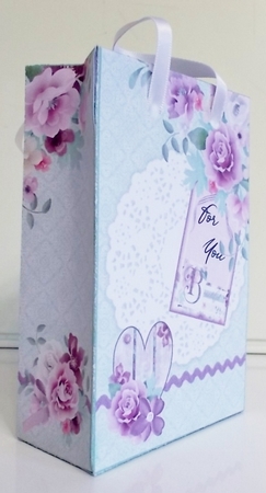Floral Heart and Tag Gift Bags by Pam Stubley