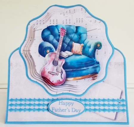 Comfy Armchair - Stand-up Wavy Pyramid Card Mini Kit by Pam Stubley