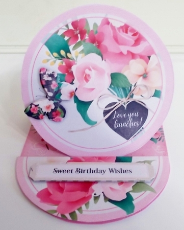 Bouquet of Wishes Round Easel Card by Pam Stubley