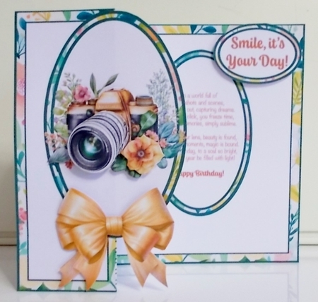 Smile, Its Your Birthday! Oval Foldback Card by Pam Stubley