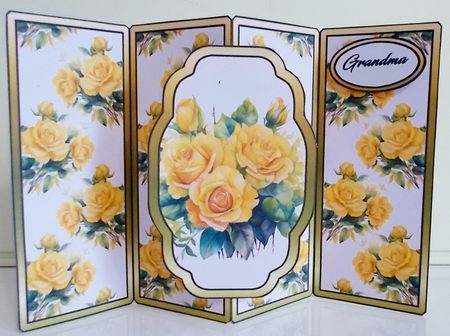 Gate fold pop-out Yellow roses by Pam Stubley