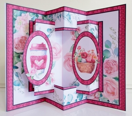 Pretty Knitting Double Concertina Card by Pam Stubley