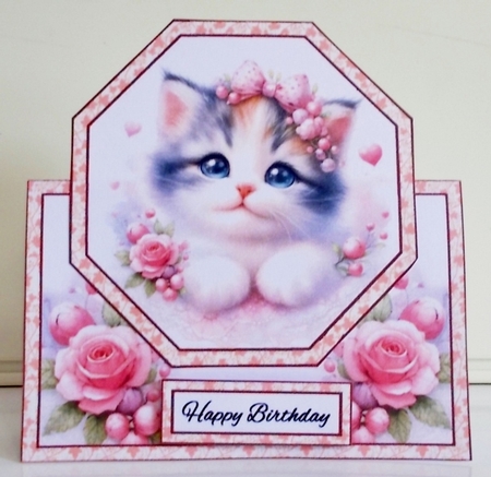 Octagon tent Kitty with roses by Pam Stubley