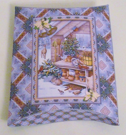  JJ THE CHRISTMAS POTTING SHED PILLOW BOX by Pam Stubley