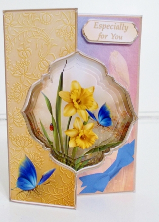 Daffodil Time - Offset Front Card Mini Kit by Pam Stubley