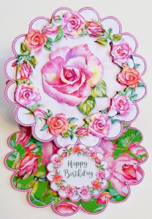 Single Rose Wreath - Scalloped Easel Card by Pam Stubley