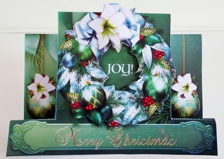 Christmas Wreath - Stepper Card  by Pam Stubley