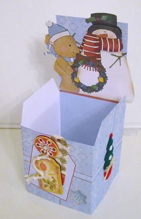 Bear Builds a Snowman Party Favour Place Setting Gift Box by Pam Stubley