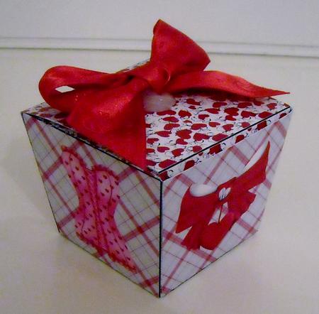 Valentines Gift Box by Pam Stubley