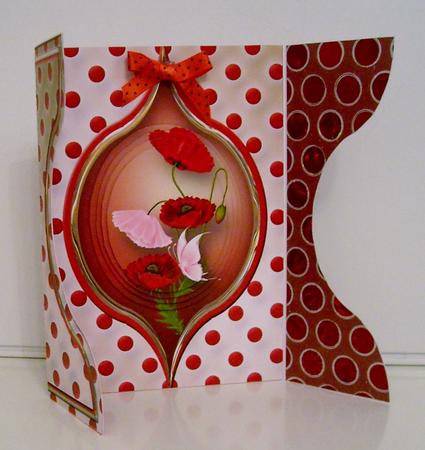 Red Poppies Aperture Gatefold Mini Kit by Pam Stubley