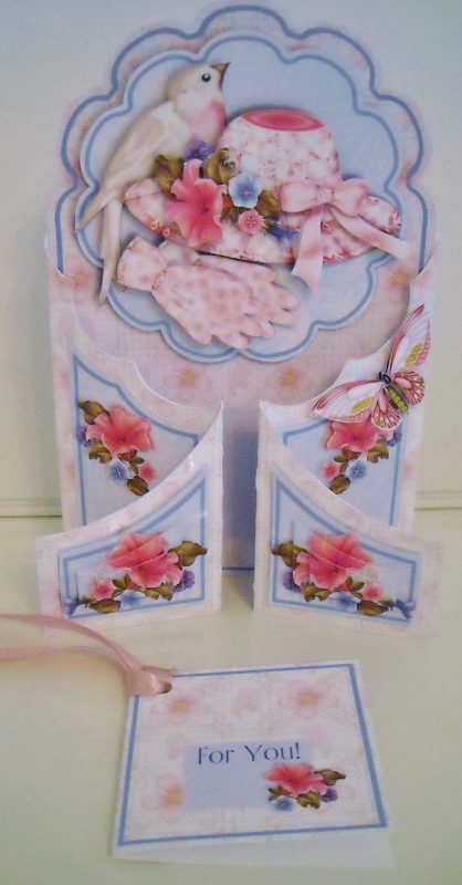 Rose Window Cascade Gatefold Kit - Garden Days by Pam Stubley