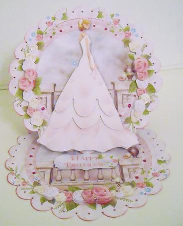 Pretty in Pastel Pink Scalloped Round Easel Card by Pam Stubley