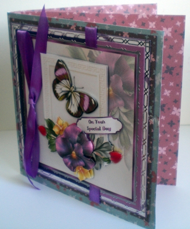 Pansy Perfect - Square Card with Step-by-Steo by Pamela Horton