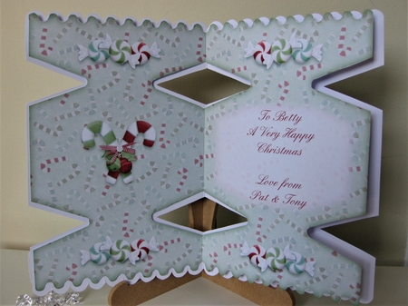 Sweet Tidings Cracker Shaped Fold Card Kit Featured Gallery Photo
