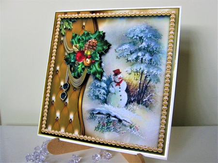 Christmas Gold 10 by Pat Mottram