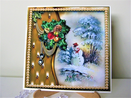 Christmas Gold 10 by Pat Mottram