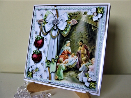 Christmas White 6 by Pat Mottram