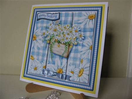 Gingham Daisies Card Topper and Gift Tag by Pat Mottram