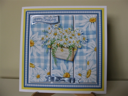 Gingham Daisies Card Topper and Gift Tag by Pat Mottram