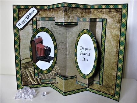 Concertina Vintage camera by Pat Mottram