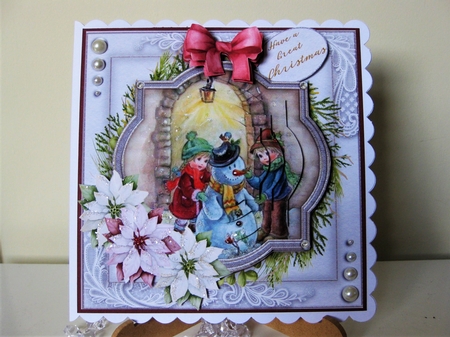 Christmas Pyramage mini kit 32 by Pat Mottram