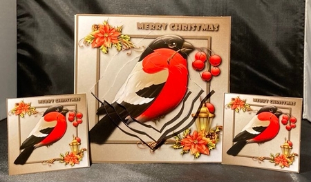 Christmas Red Robin Splendid Pyramid by pauline inglis