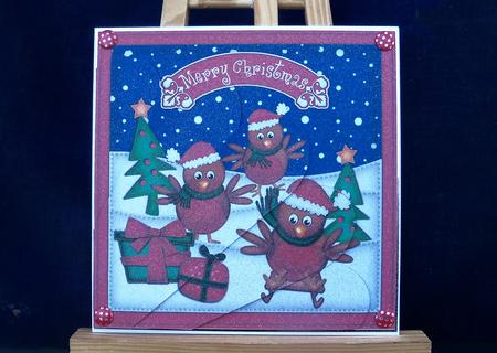 Xmas Robins Fan Pyramage Topper by Pauline Worthington