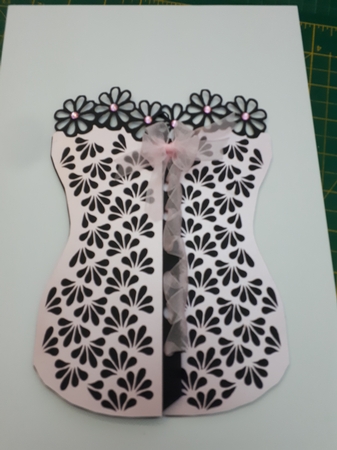 Basque Shaped Card Featured Gallery Photo