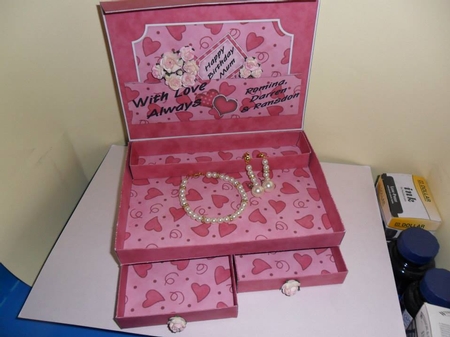 3D Pretty Romantic Hearts Top Drawer Gift Set Kit by Nicola Busuttil