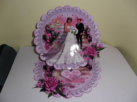 Beautiful Bride Scalloped Round Easel Card Mini Kit by Nicola Busuttil