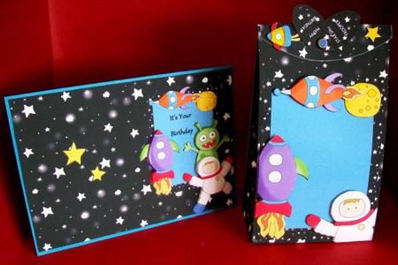 3D Pinch Gift Bag + Card - Out of This World by Rae Trees