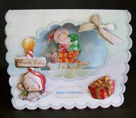 Santa's Coming Scalloped Tent Card with Envelope by Rae Trees