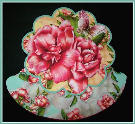 Gorgeous Shabby Chic Wobble Card Kit by Rae Trees