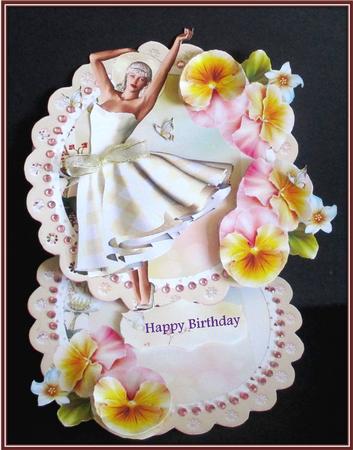 1950s Lemon Lady Scalloped Round Easel Card Mini Kit by Rae Trees
