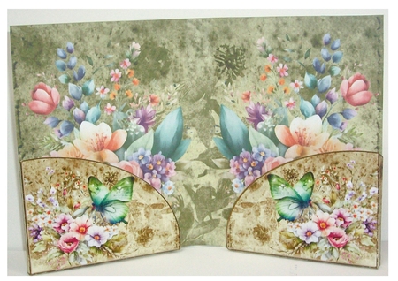 Matching Background to Papillon notelets by Rayleen Bailey
