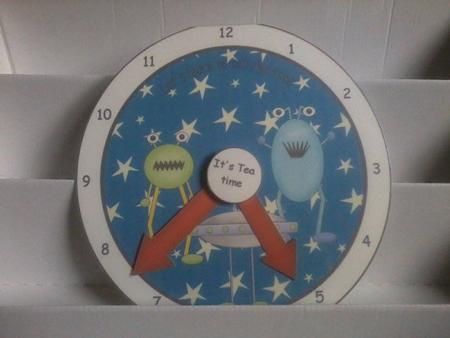Tell the Time Basic Clock Aliens by Rebecca Polding