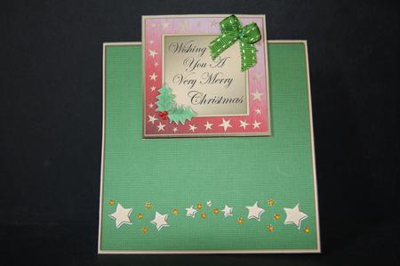 Christmas Greetings No-Hole Over the Edge with a Spiral Pyramid Topper by Samantha Kallenbach
